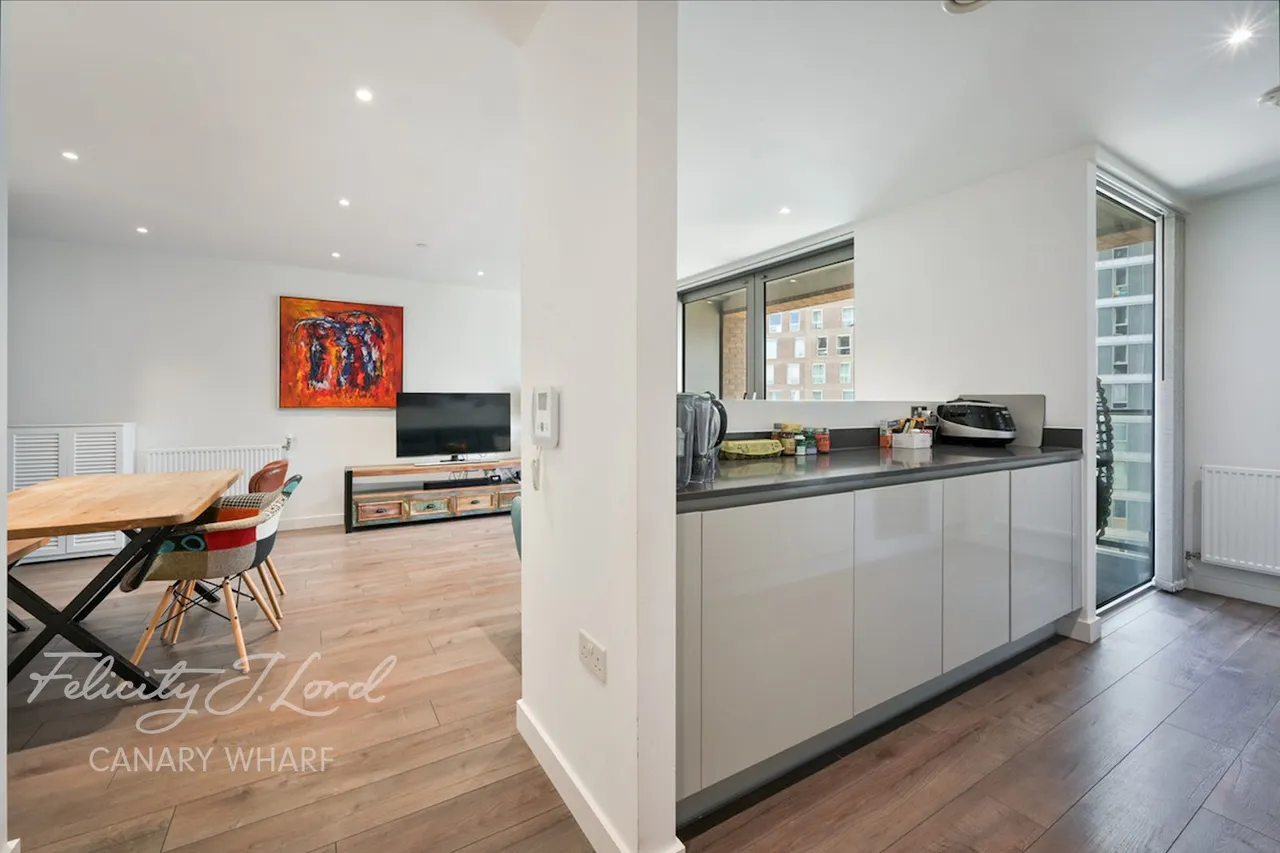 East Ferry Road, London, E14, photo 7