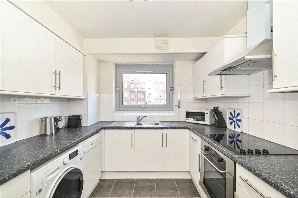 Portman Square, London, W1H, photo 2