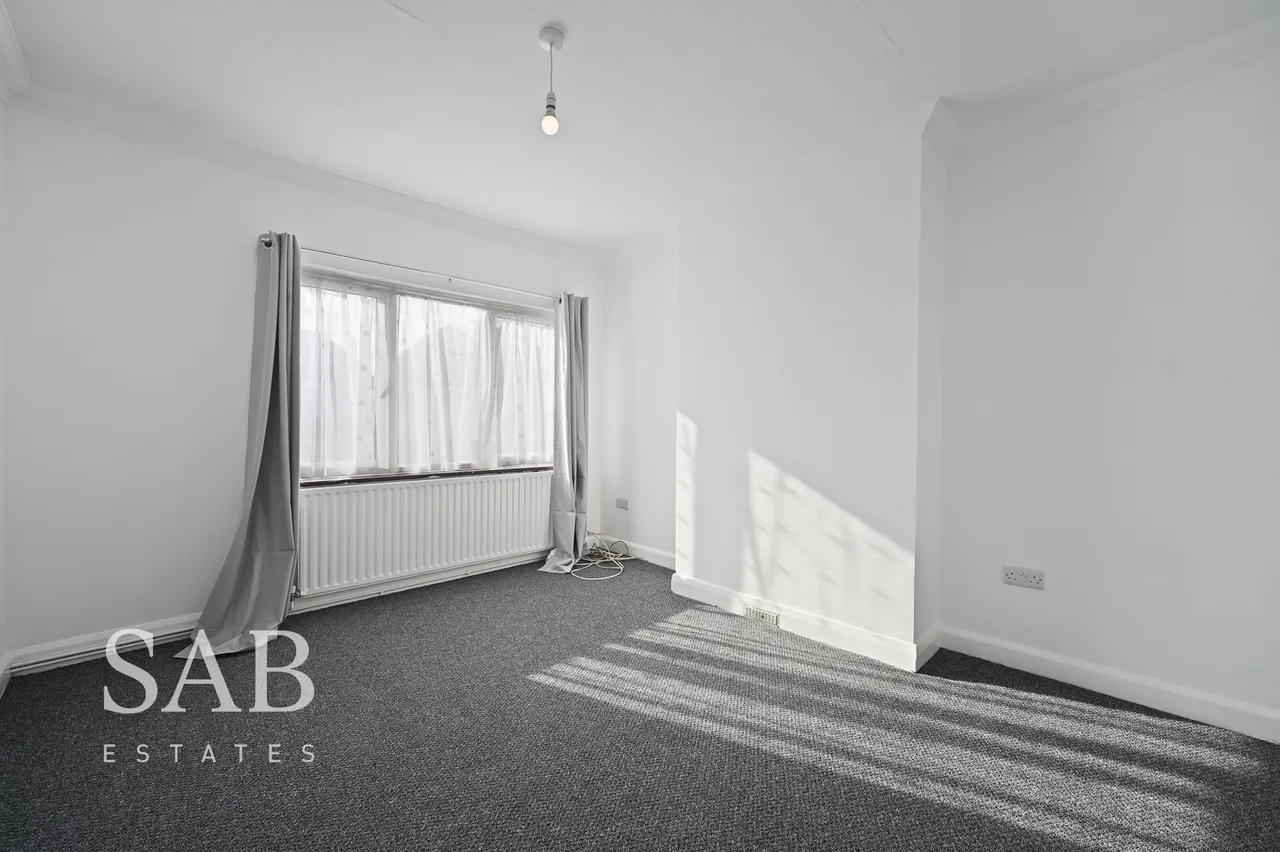 Greenway Gardens, Greenford, UB6, photo 5