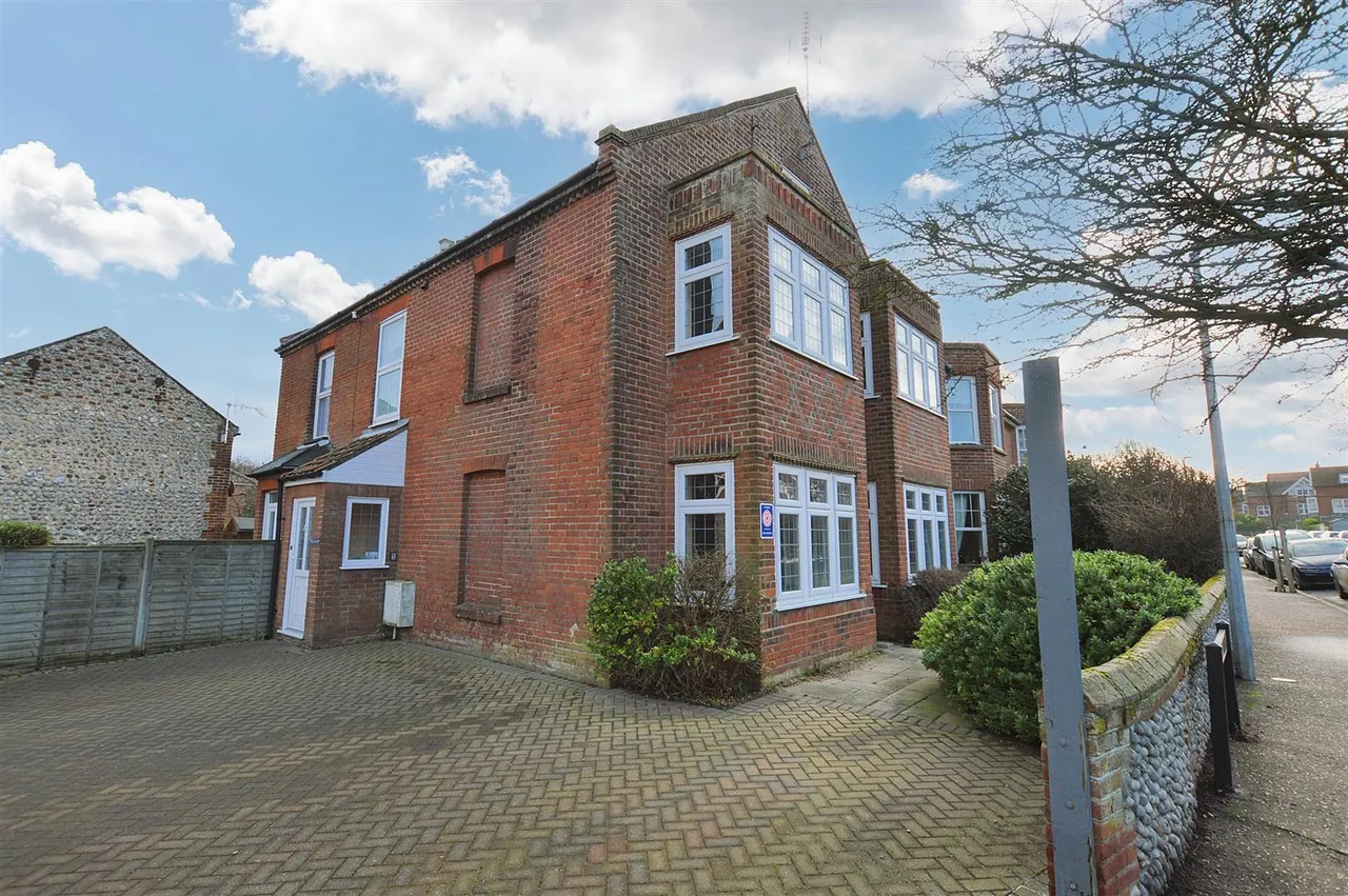 4 bed house for sale, The Driftway, Sheringham, NR26