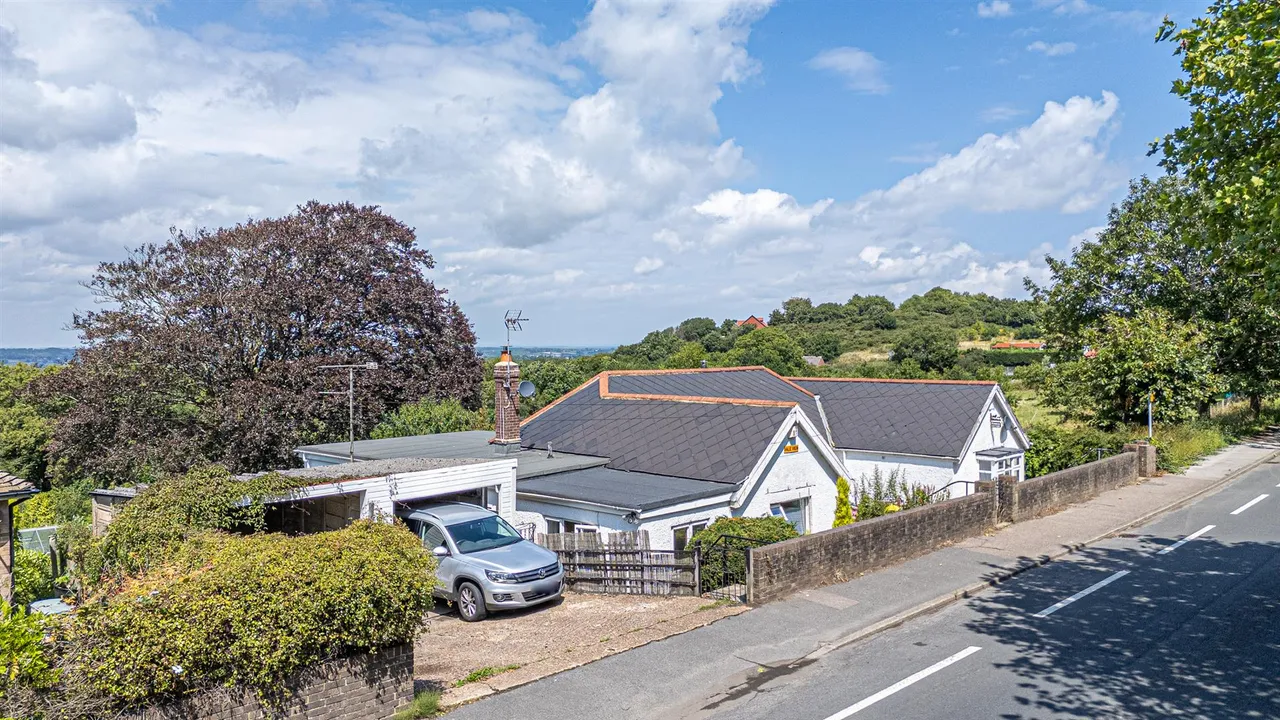 4 bed house for sale, Rye Road, Hastings