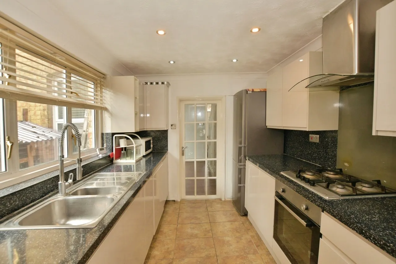 3 bed house for sale, Church Road, Willesborough, TN24