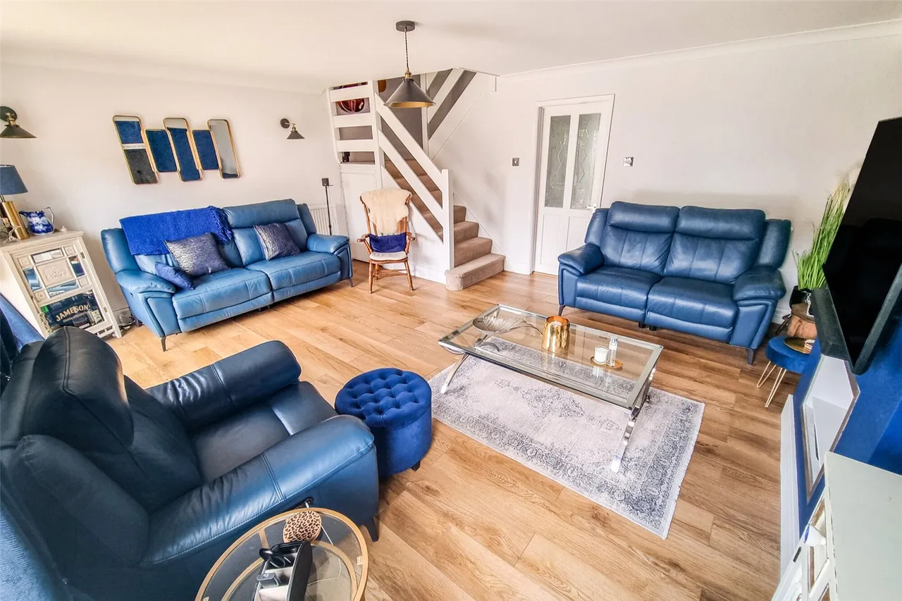 Kennet Close, Ash, Guildford, Surrey, GU12 6NN, photo 2