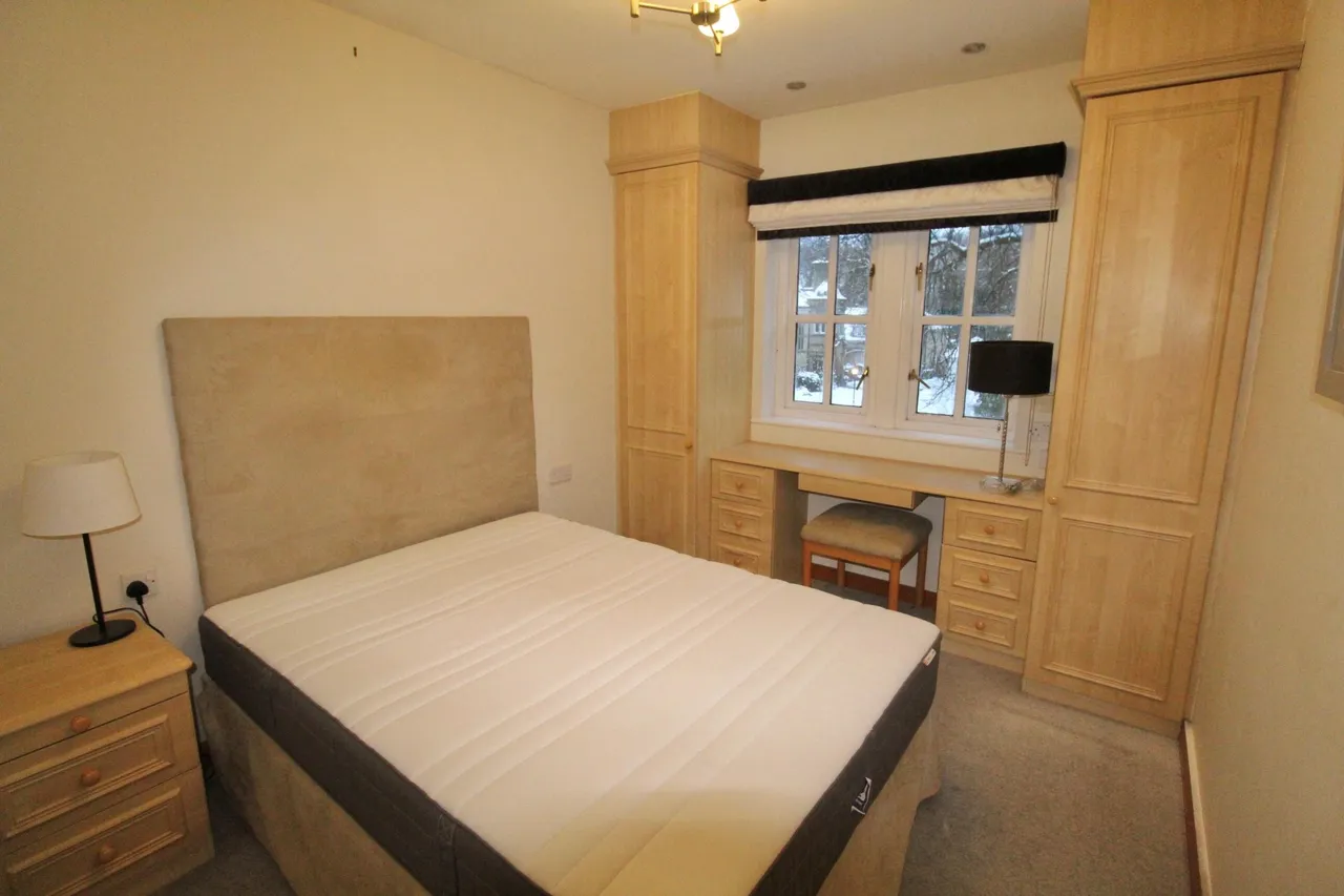 Quarry Dene, Weetwood, LS16, photo 9