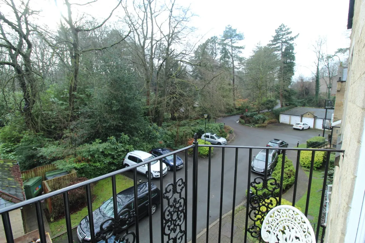 Quarry Dene, Weetwood, LS16, photo 7