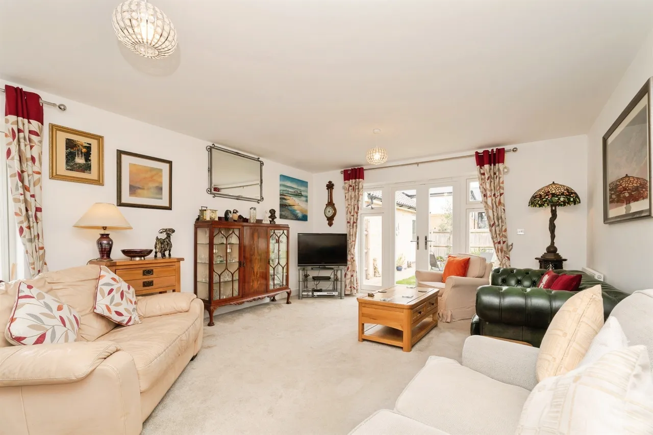 Magpie Close, Holt, photo 10