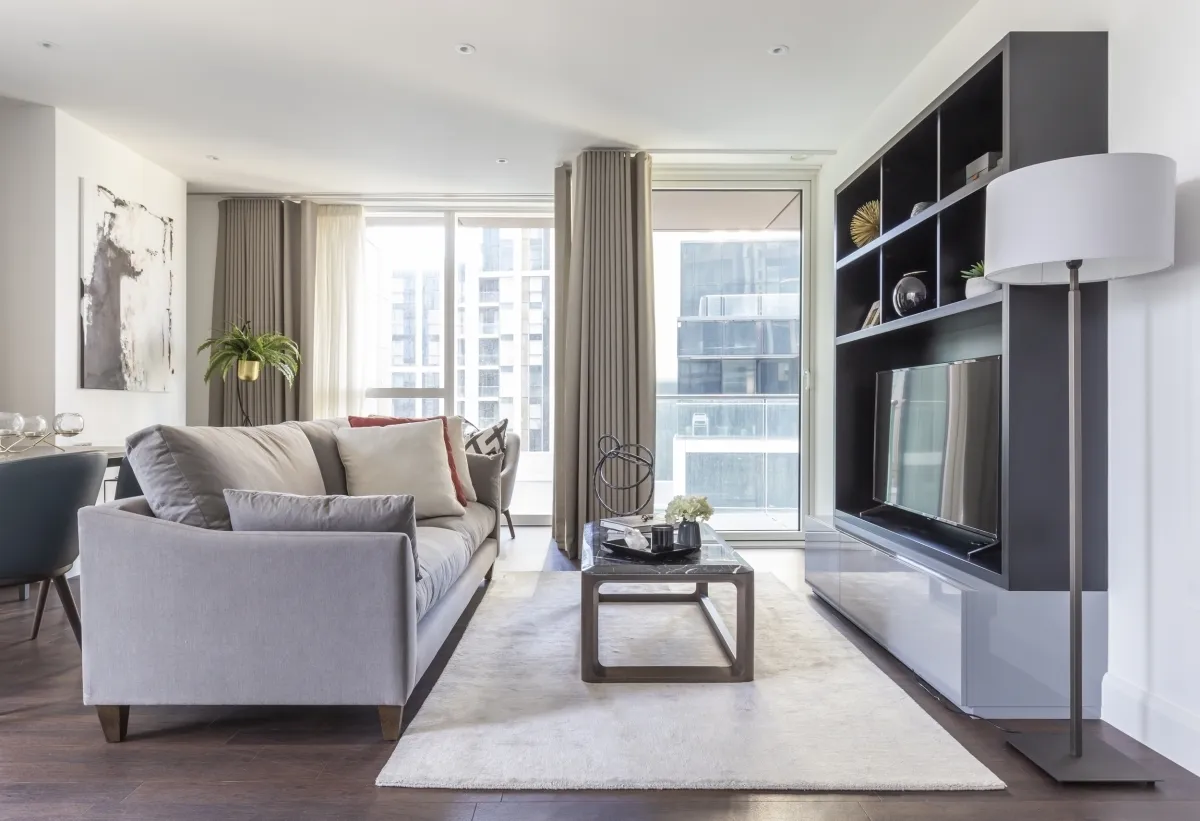 2 bed flat to rent — 32 Harbour Way Canary Wharf E14