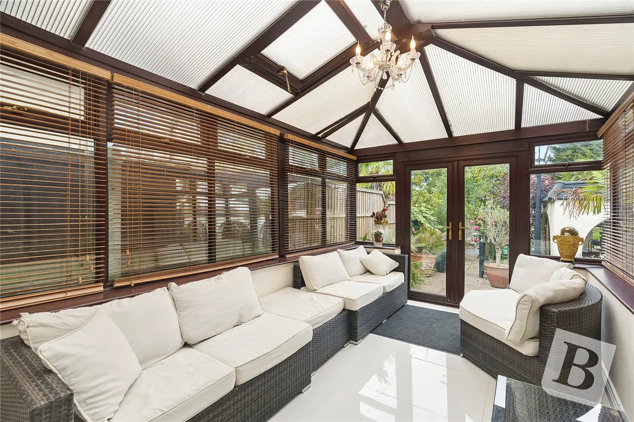 North Road, Havering-atte-Bower, RM4, photo 9