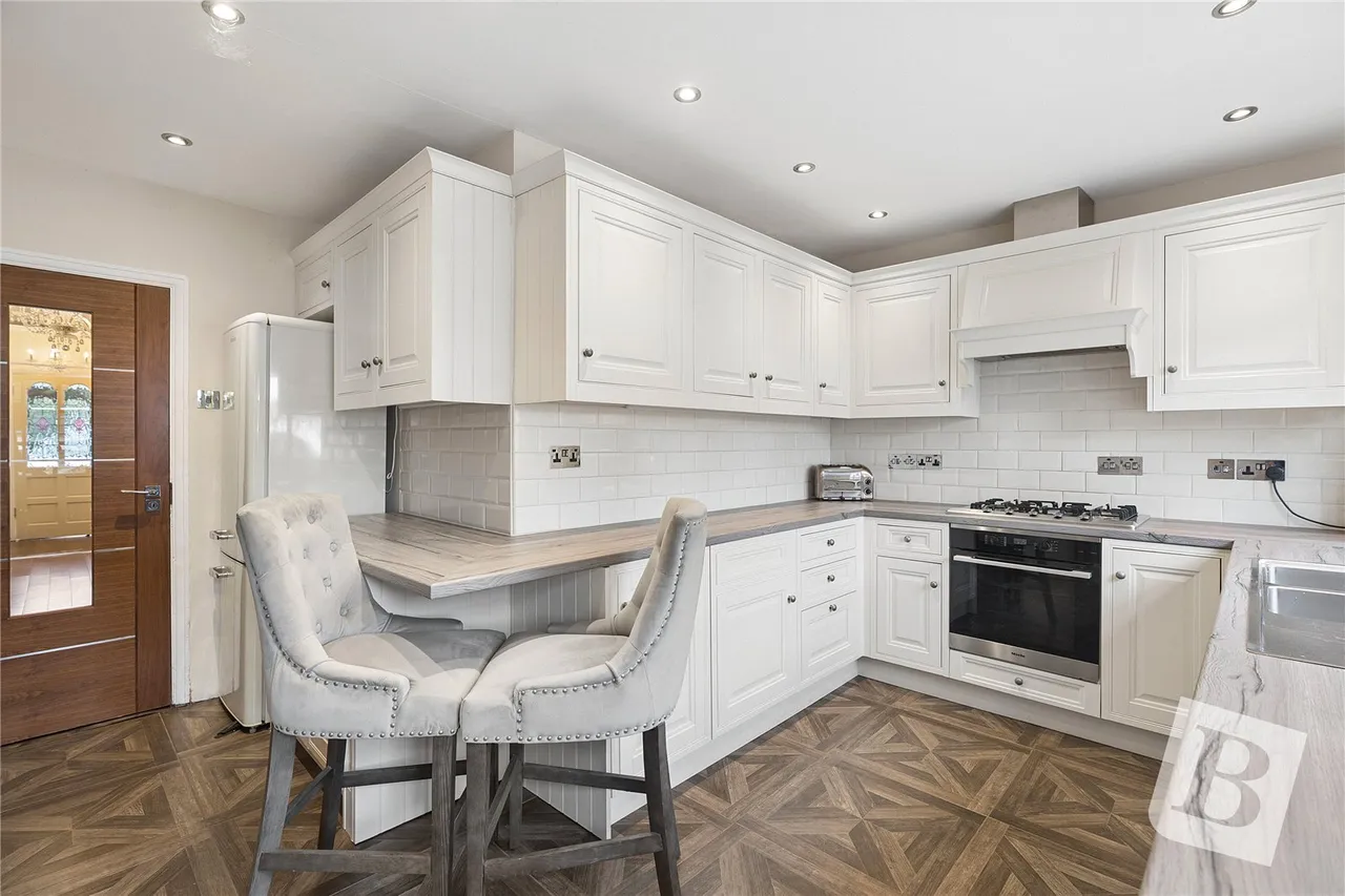 North Road, Havering-atte-Bower, RM4, photo 3