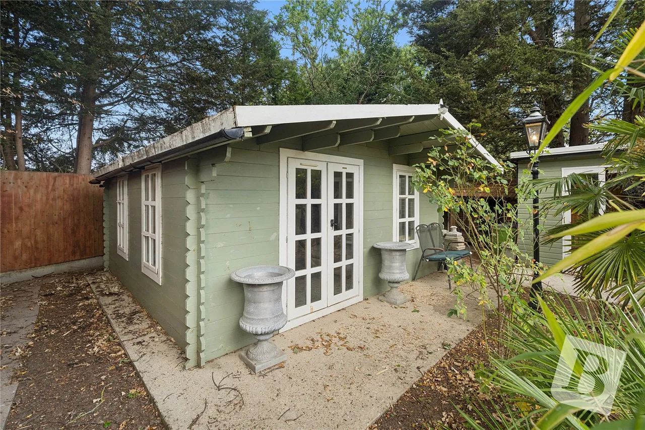 North Road, Havering-atte-Bower, RM4, photo 20
