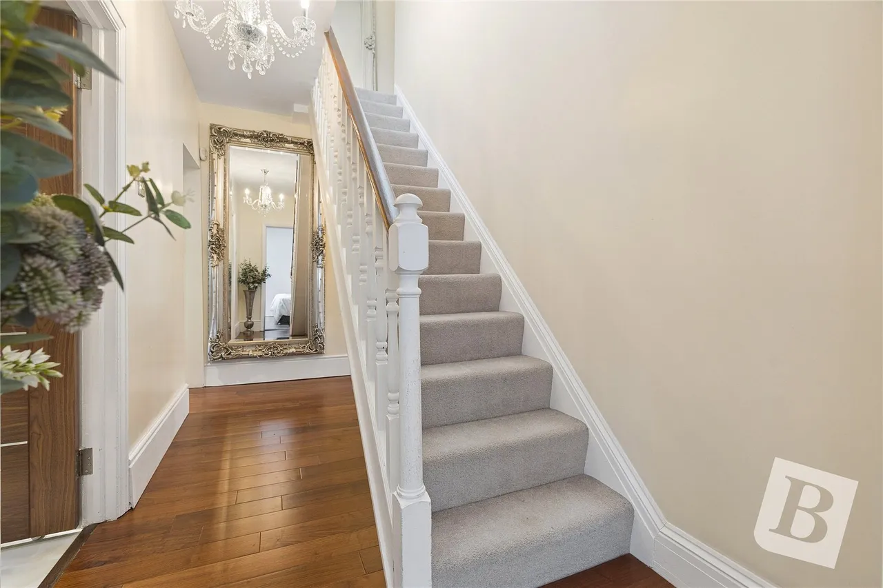 North Road, Havering-atte-Bower, RM4, photo 16