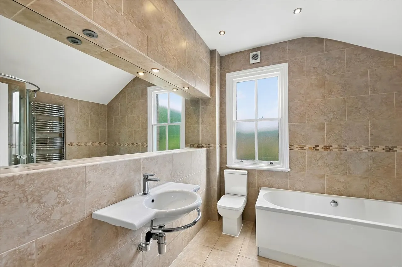 Albert Road East, Hale, WA15, photo 20