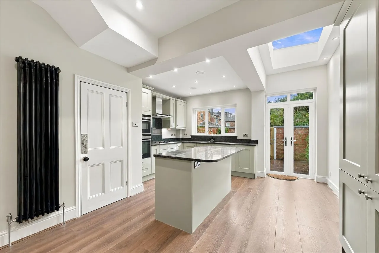 Albert Road East, Hale, WA15, photo 8