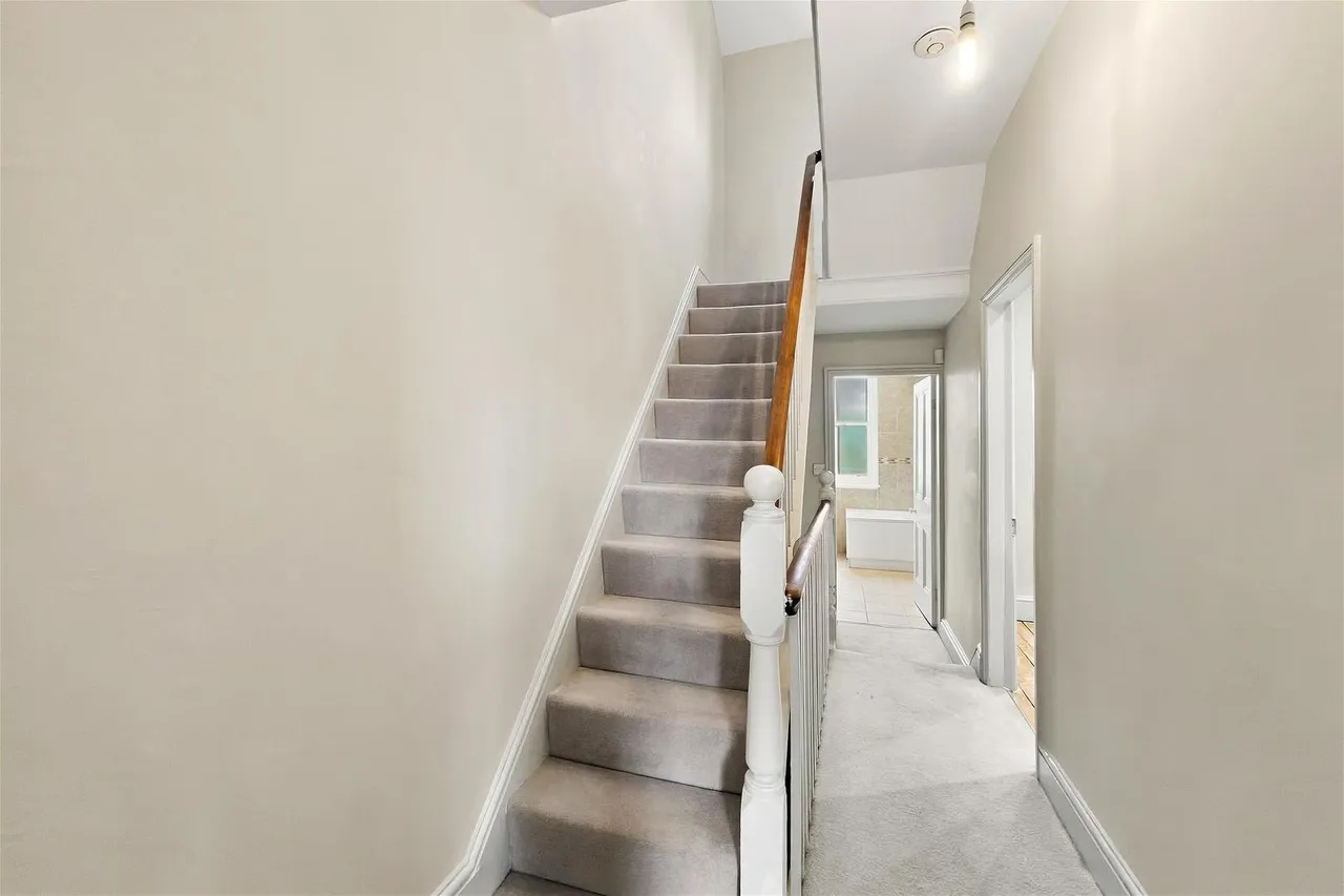 Albert Road East, Hale, WA15, photo 23