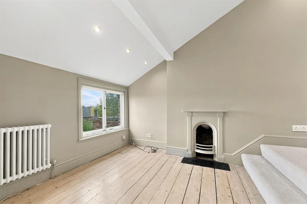 Albert Road East, Hale, WA15, photo 30