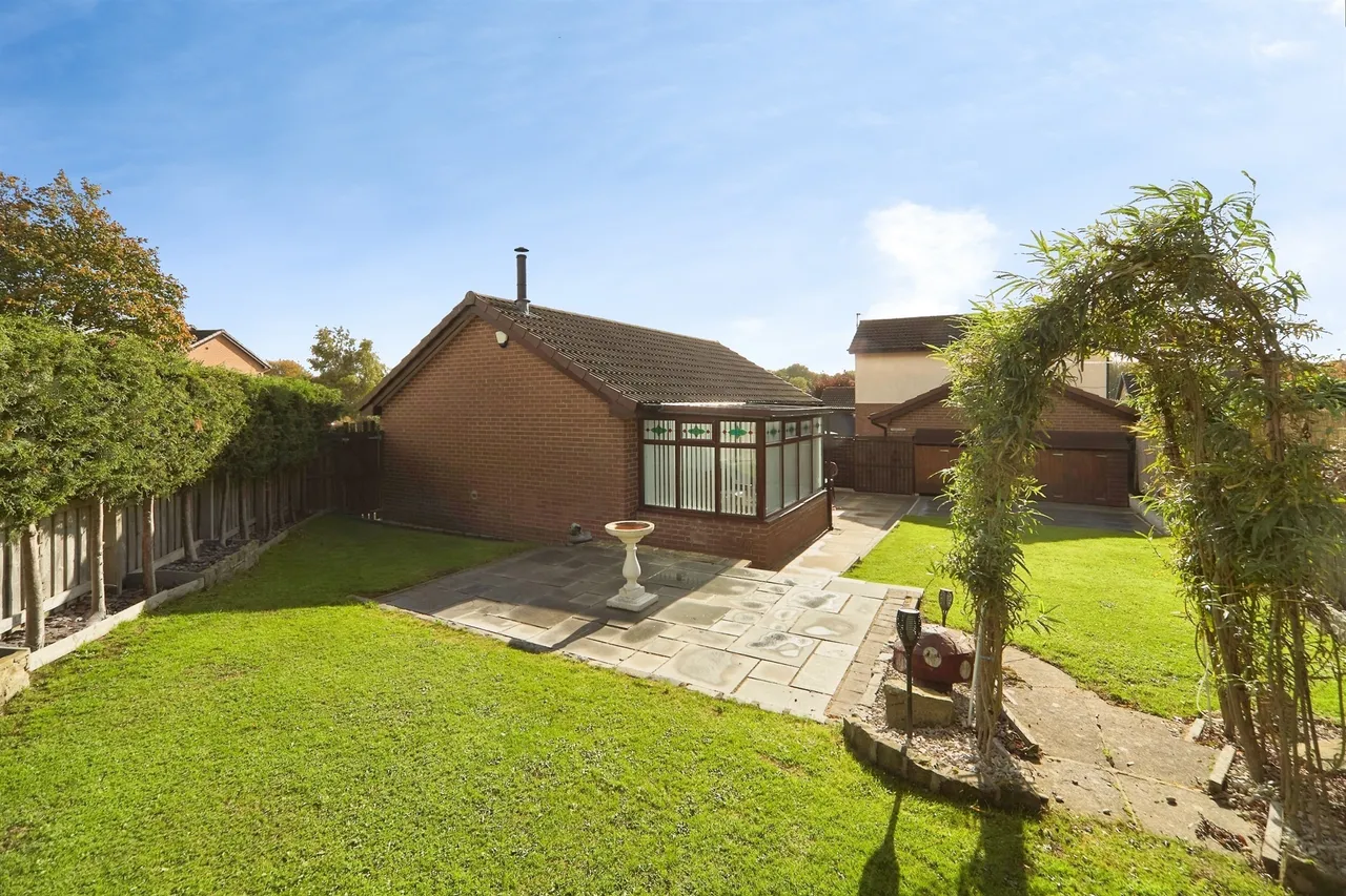Haven Chase, Leeds, LS16, photo 4