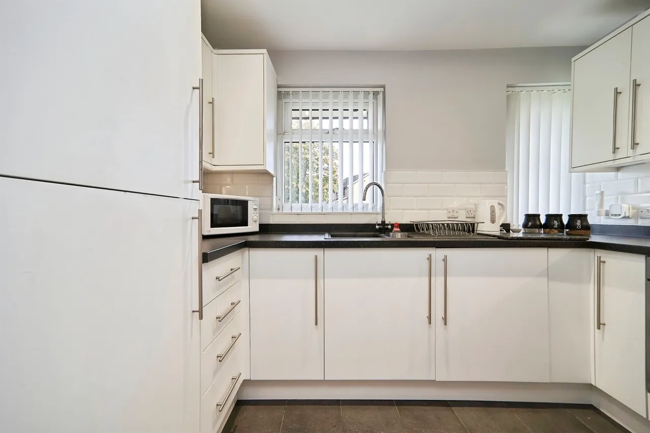 Haven Chase, Leeds, LS16, photo 9