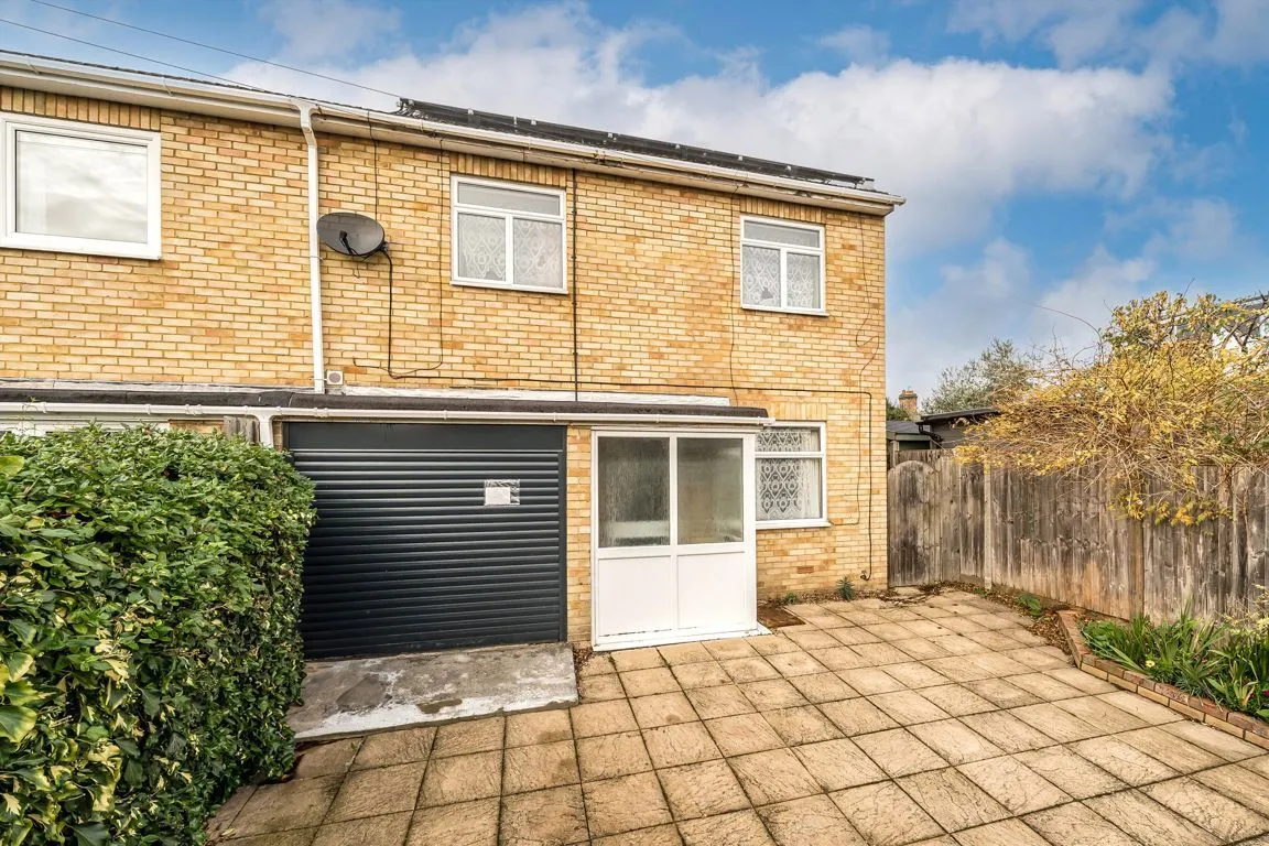 3 bed property for sale, Rutland Road, TW2