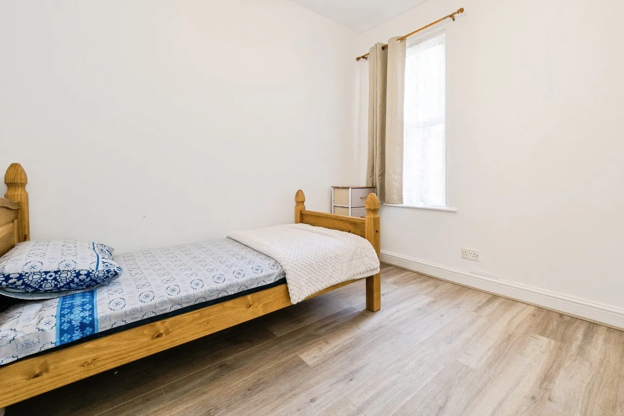 Fanshawe Avenue, Barking, IG11, photo 12