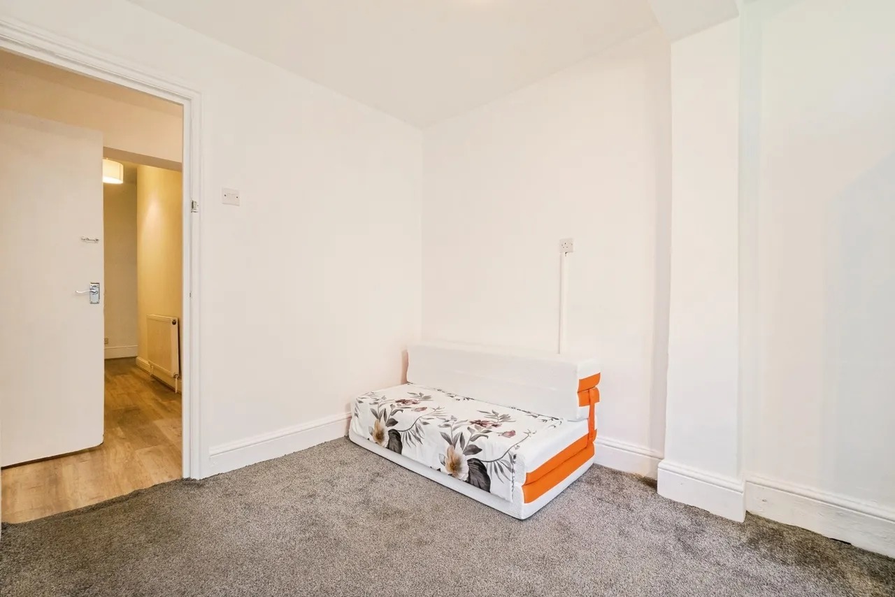 Fanshawe Avenue, Barking, IG11, photo 15
