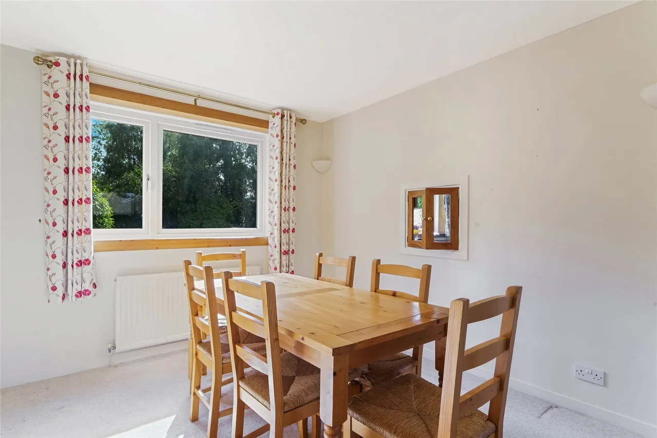 Ladysneuk Road, Stirling, Stirlingshire, FK9, photo 4