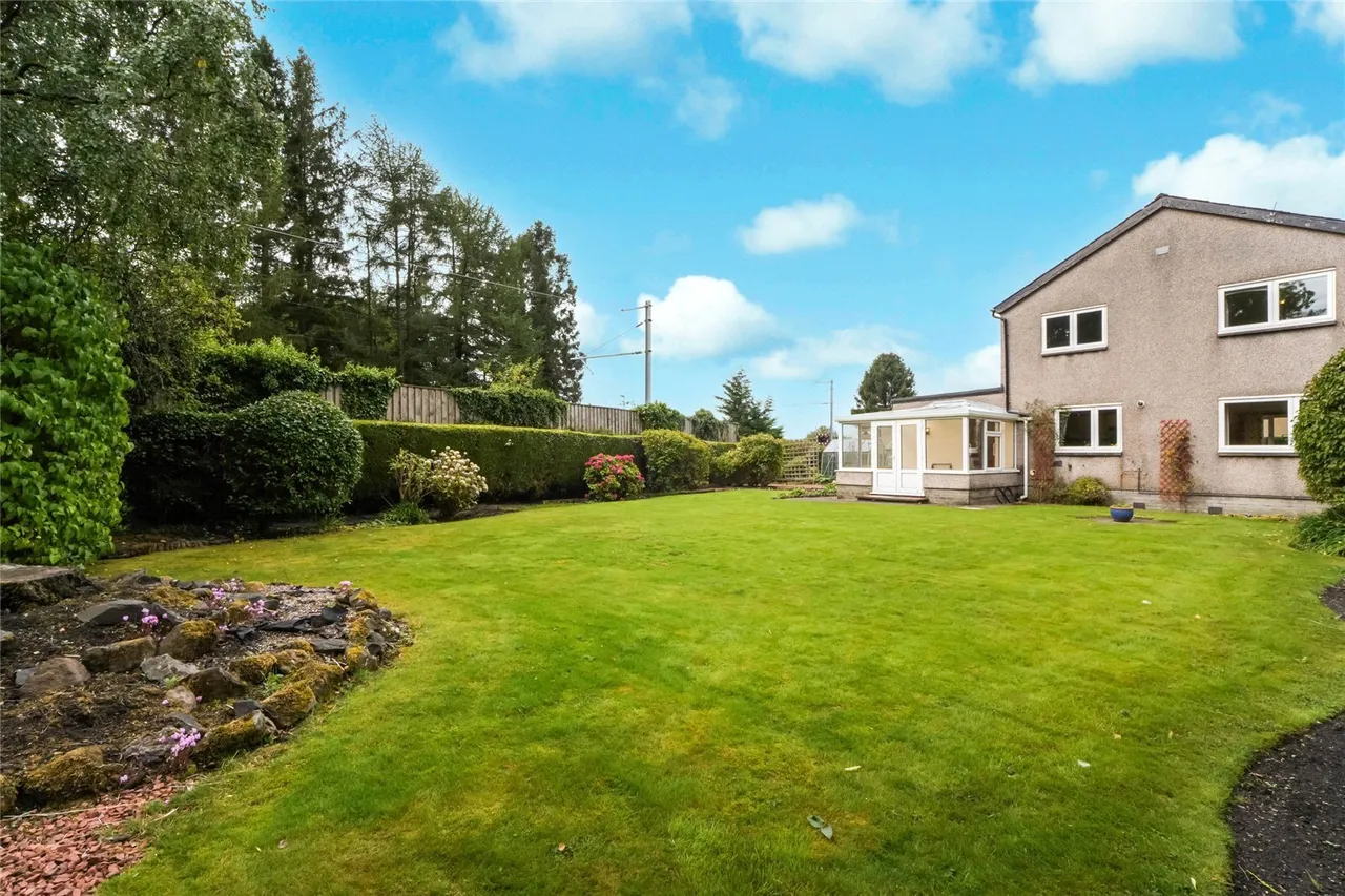 Ladysneuk Road, Stirling, Stirlingshire, FK9, photo 11