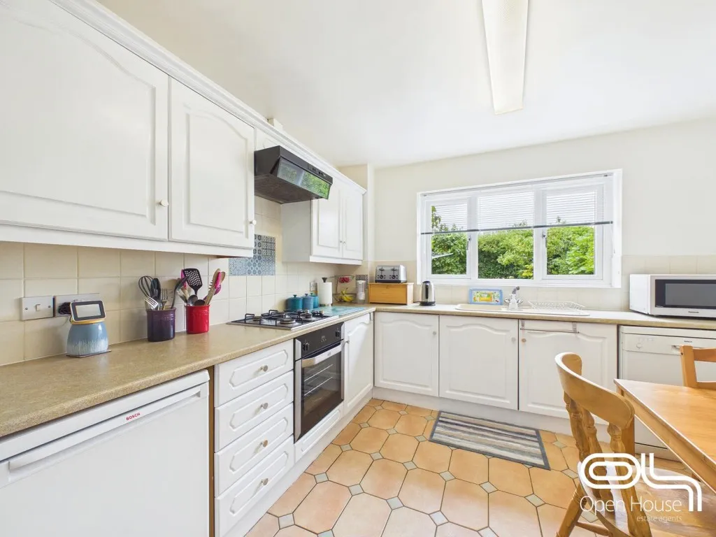Gunnell Close, Stafford, ST16, photo 2