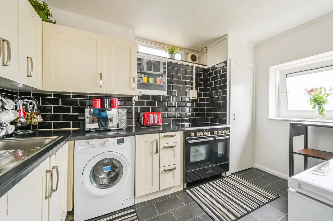 45 Queensland House, Rymill Street, London, photo 4