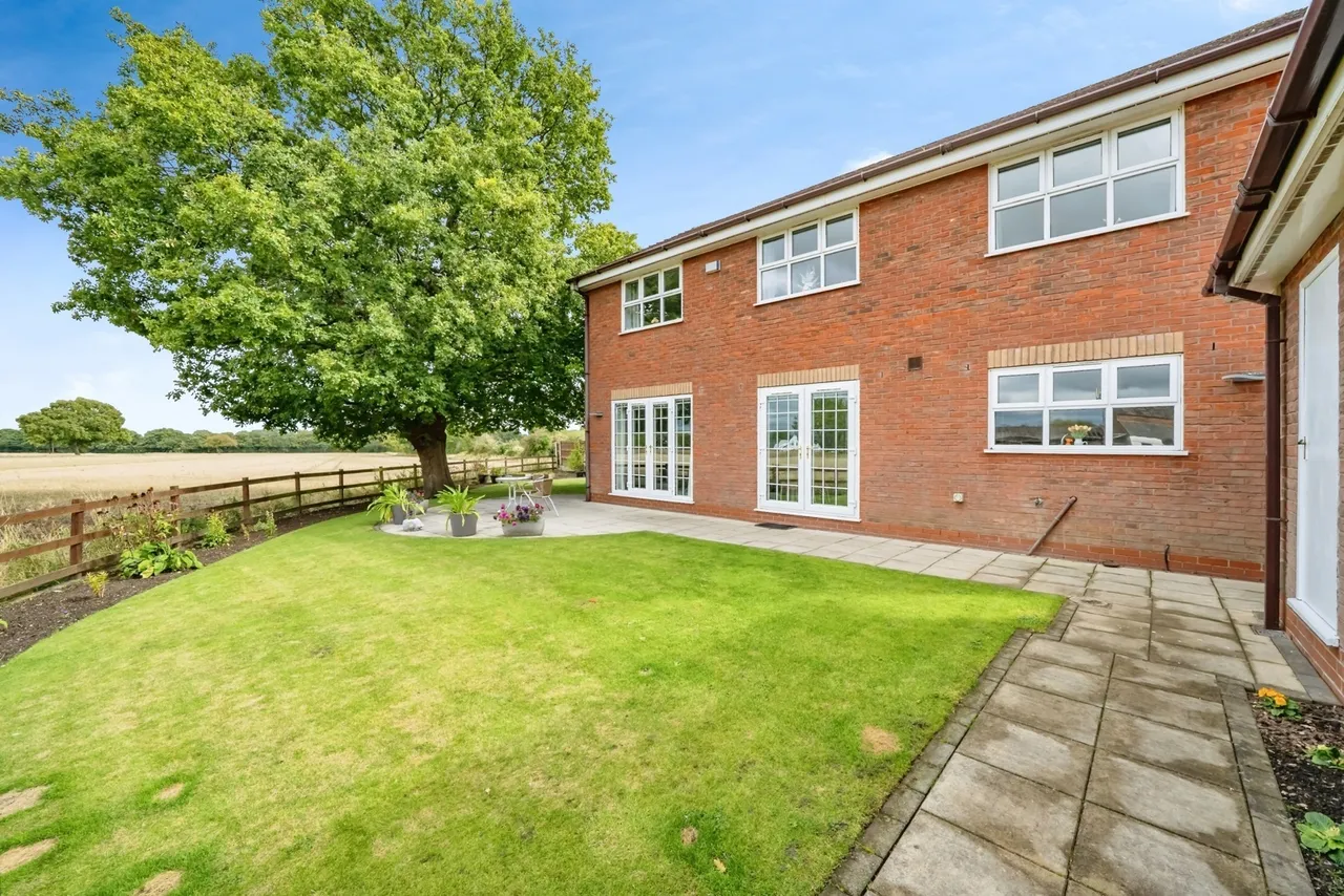 Petersfield Gardens, Culcheth, Warrington, Cheshire, WA3, photo 16
