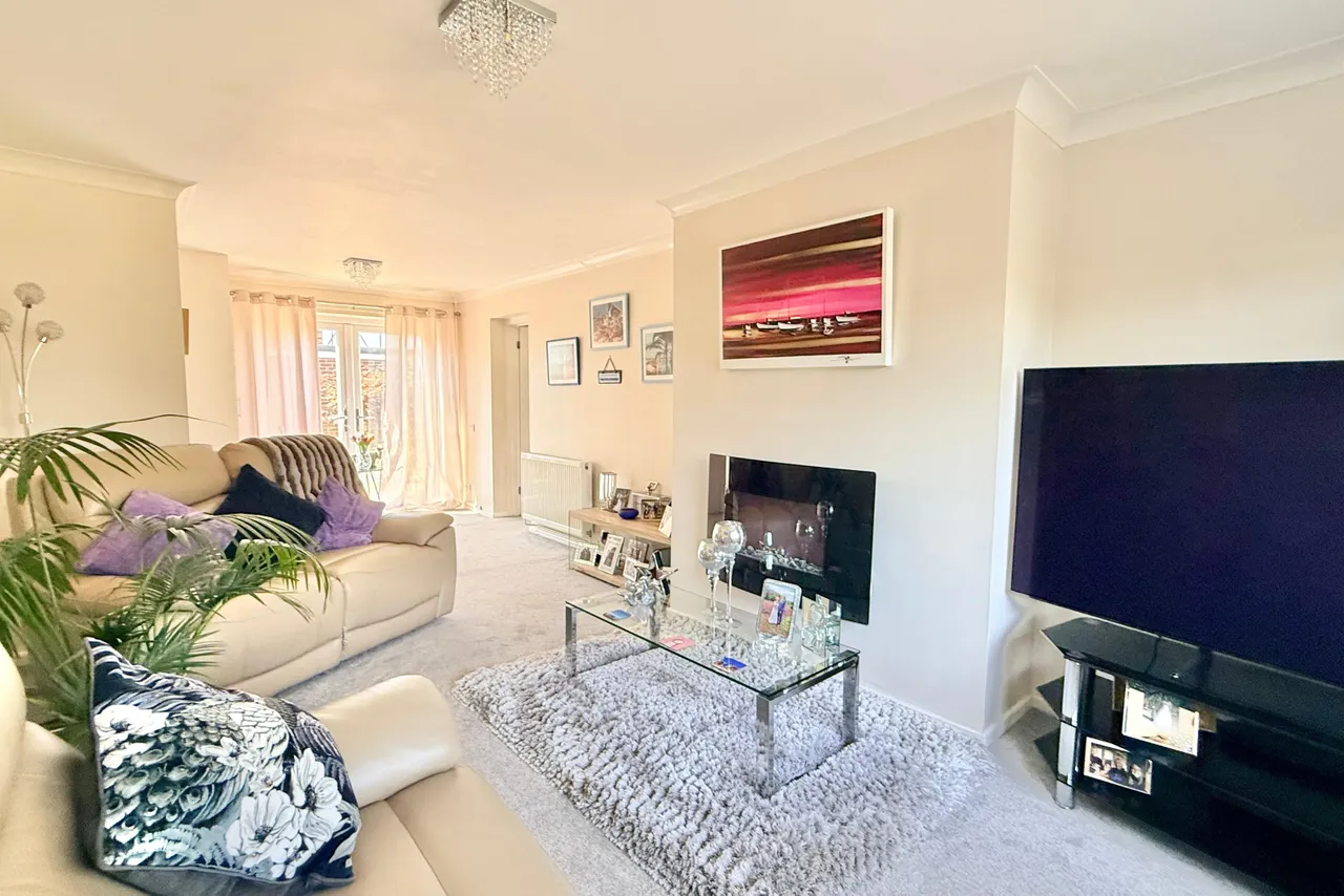 Hightown Road, Ringwood, BH24, photo 2