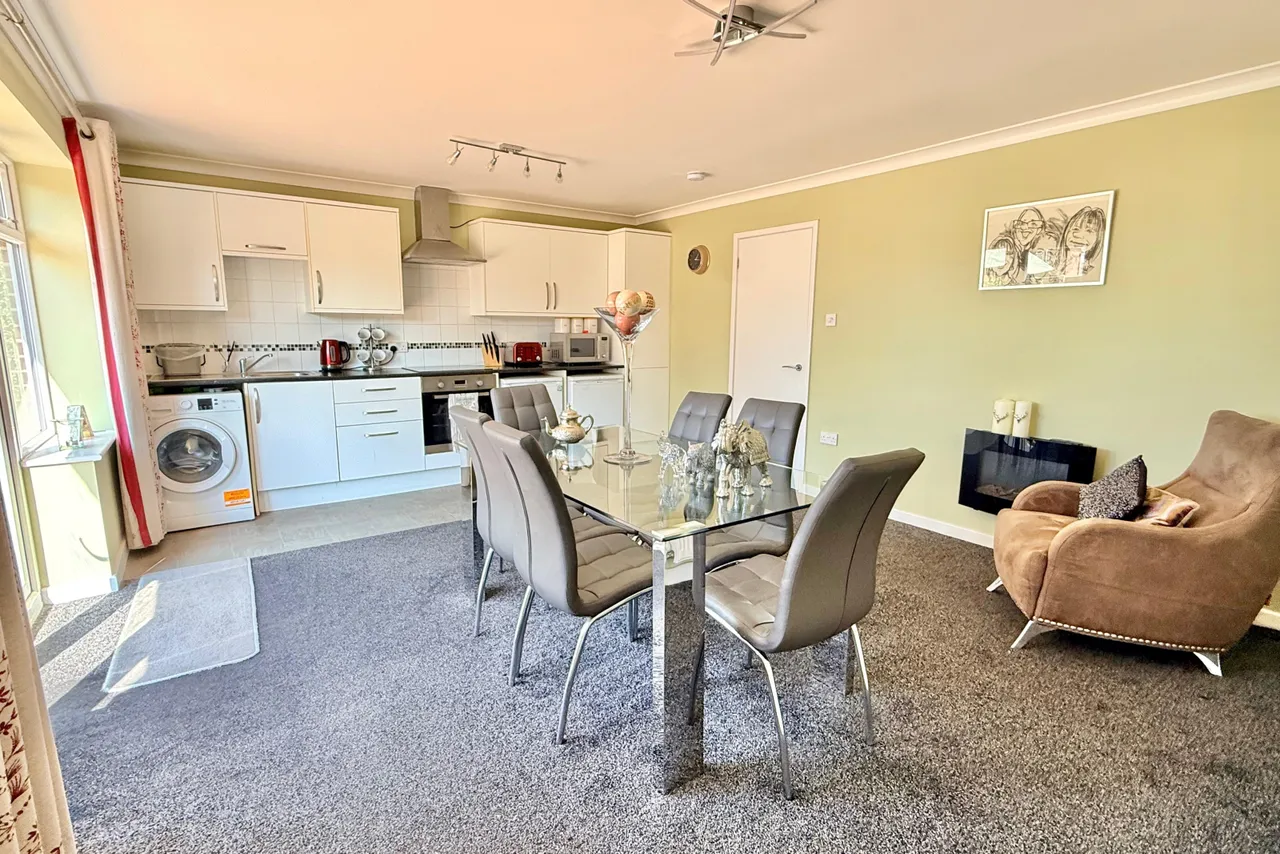 Hightown Road, Ringwood, BH24, photo 4