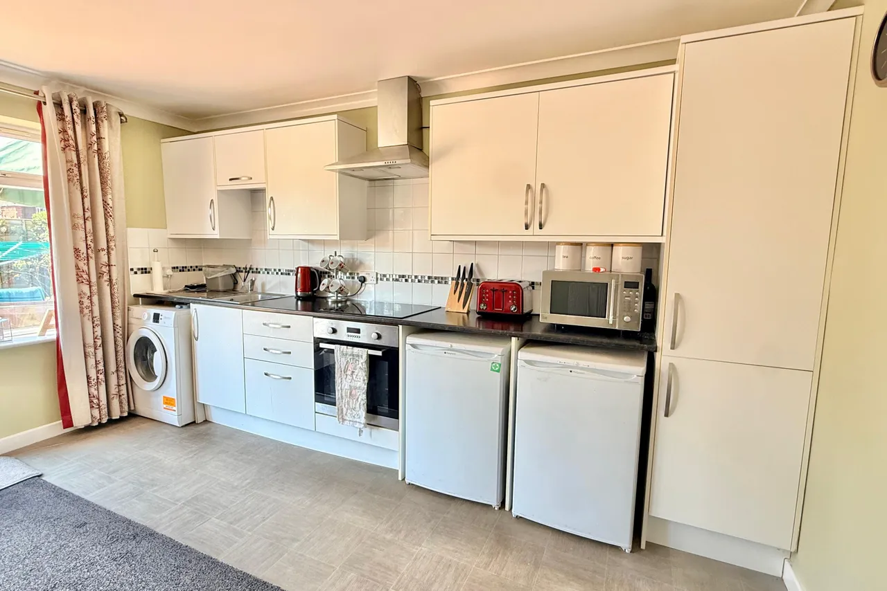 Hightown Road, Ringwood, BH24, photo 9