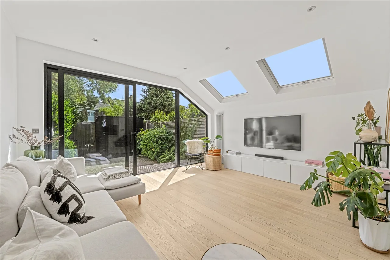 Belgrade Road, Hampton, TW12 2AZ, photo 2