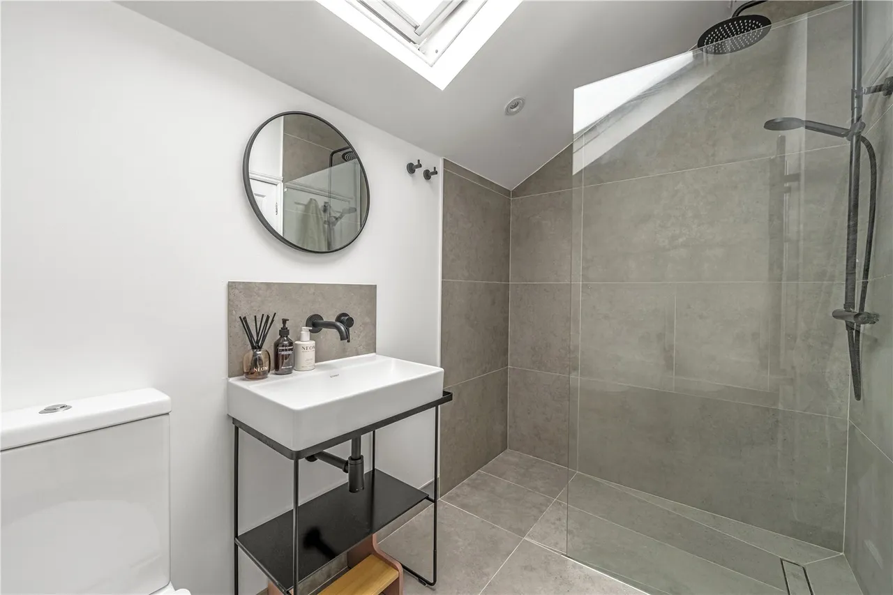 Belgrade Road, Hampton, TW12 2AZ, photo 13