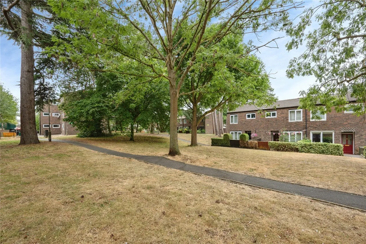 Rockingham Close, London, SW15, photo 9