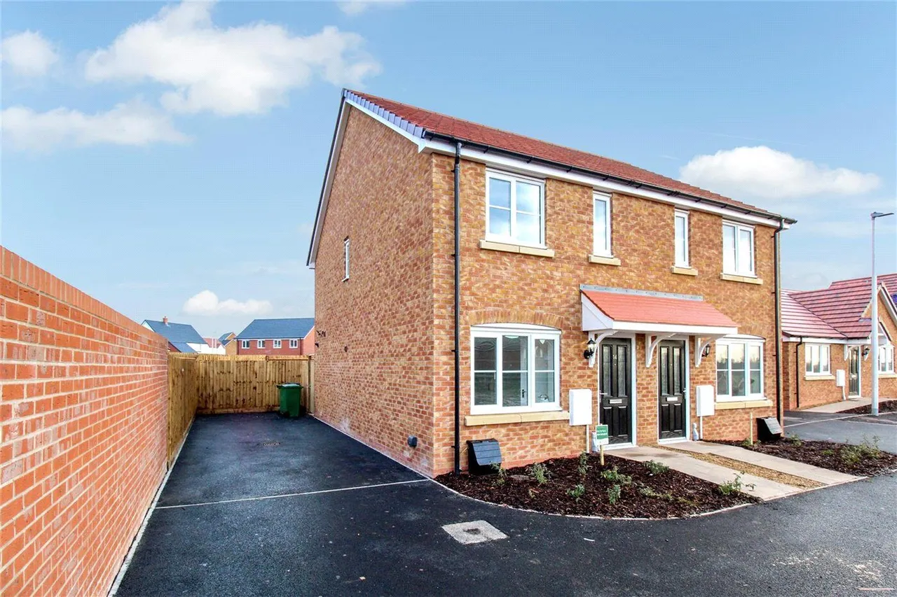 2 bed house to rent, Jenkyn Drive, Bishops Tachbrook, CV33