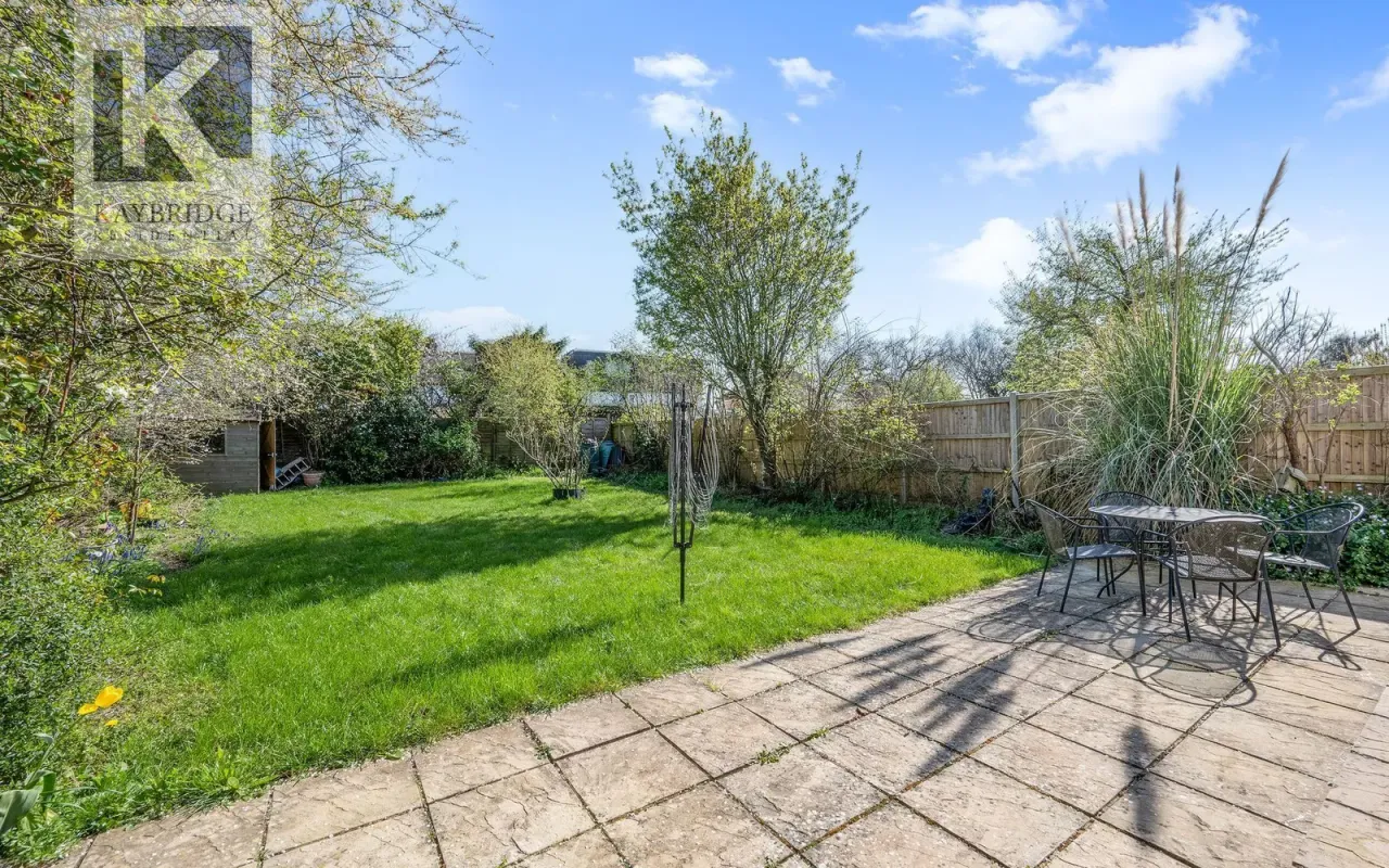 St. Clair Drive, Worcester Park, KT4, photo 3