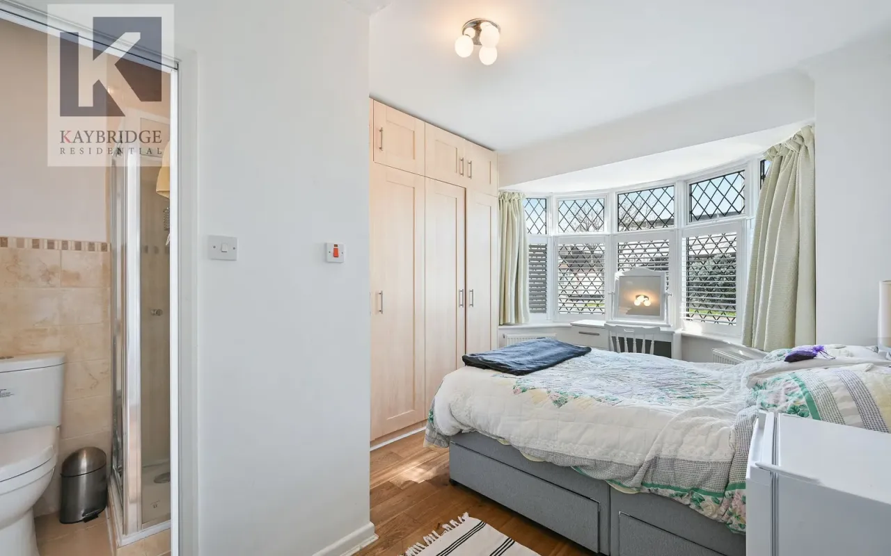 St. Clair Drive, Worcester Park, KT4, photo 10