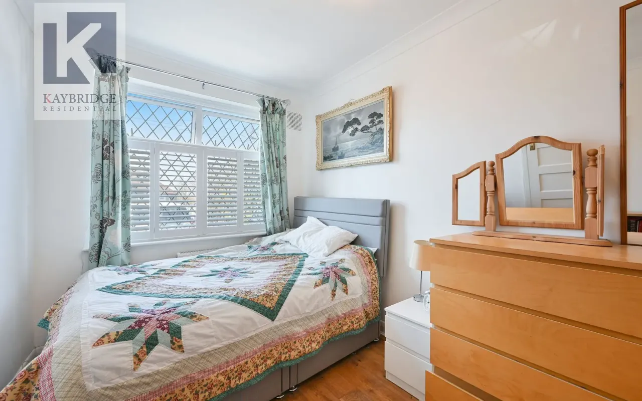 St. Clair Drive, Worcester Park, KT4, photo 12