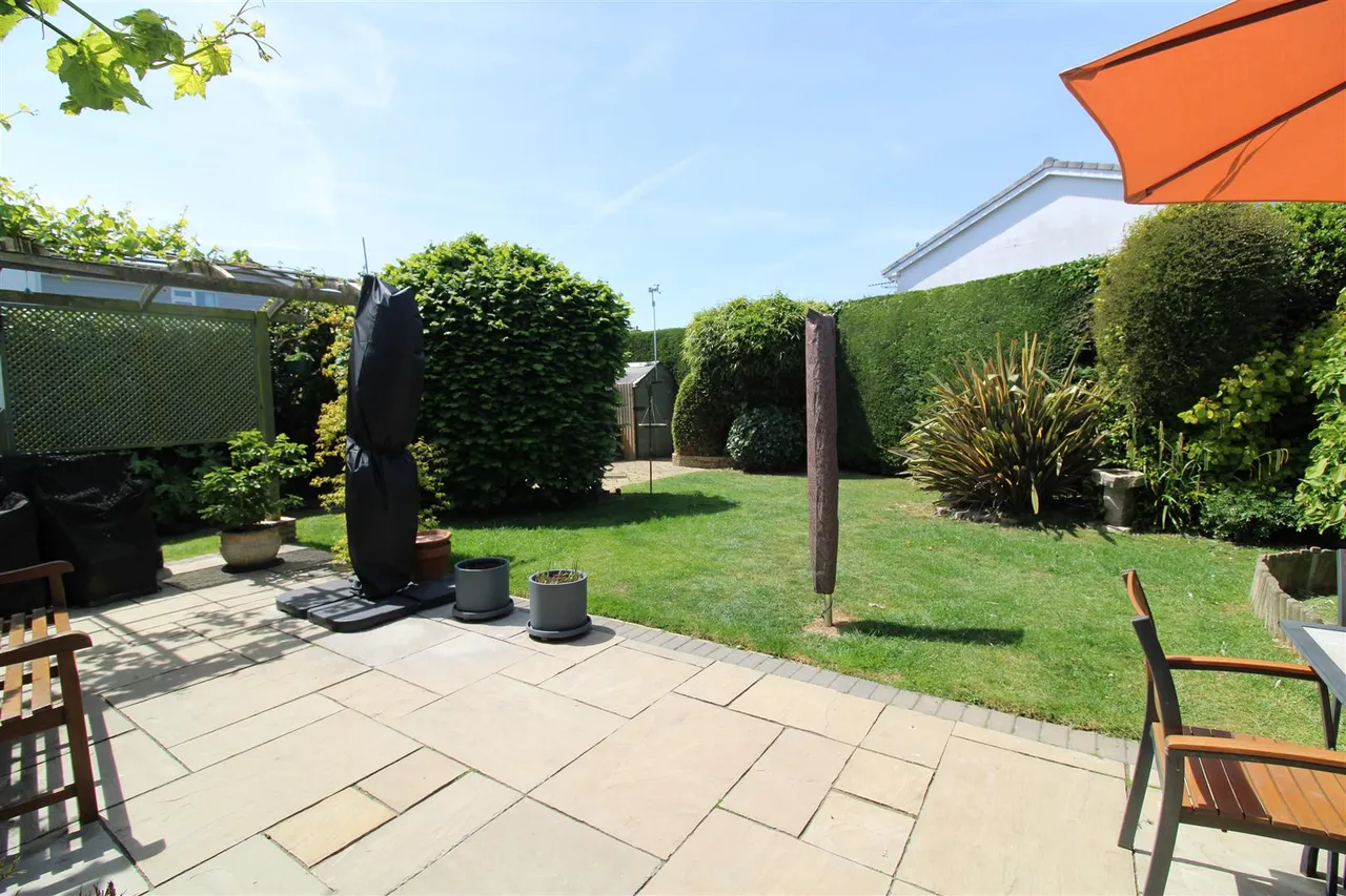 Violet Avenue, Hill Head, photo 18