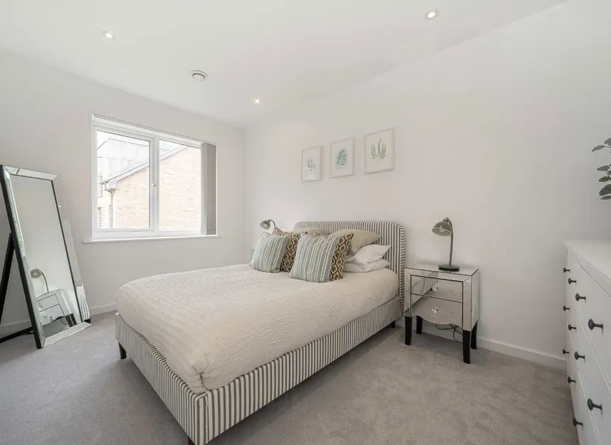 Reynard Way, Brentford, TW8, photo 6