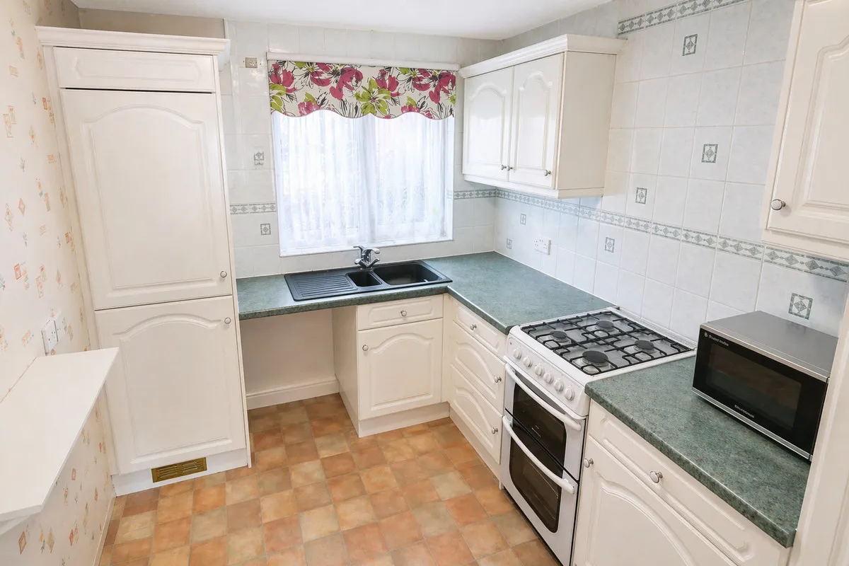 Cavalier Close, Marks Gate, Chadwell Heath, RM6 5EJ, photo 10