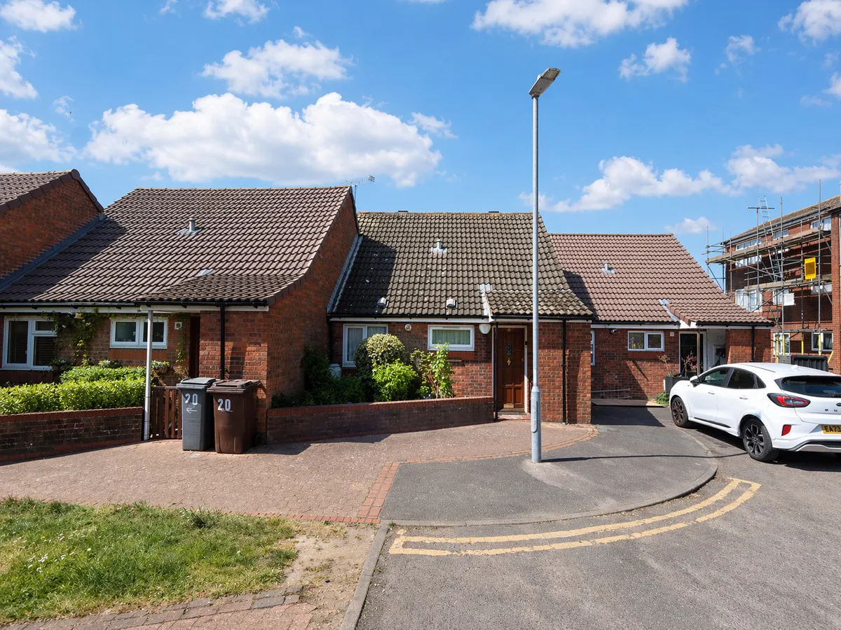 Cavalier Close, Marks Gate, Chadwell Heath, RM6 5EJ, photo 14