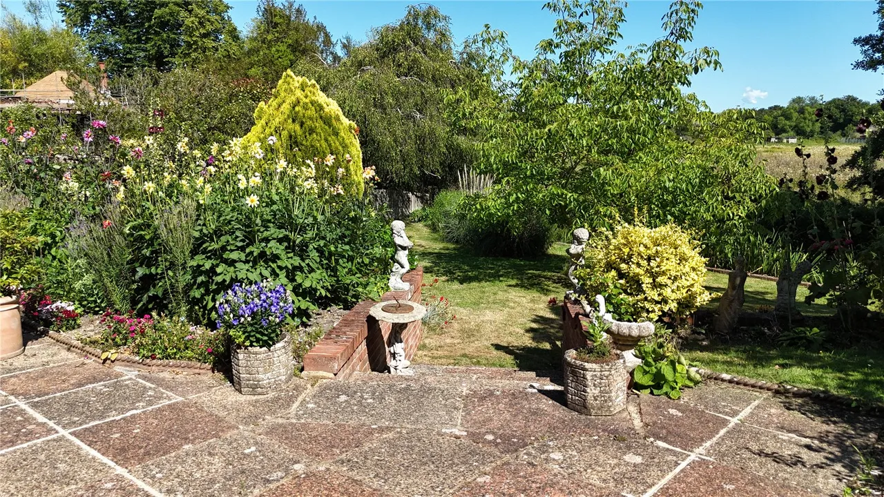 Milford Manor Gardens, Salisbury, Wiltshire, SP1 2RN, photo 19