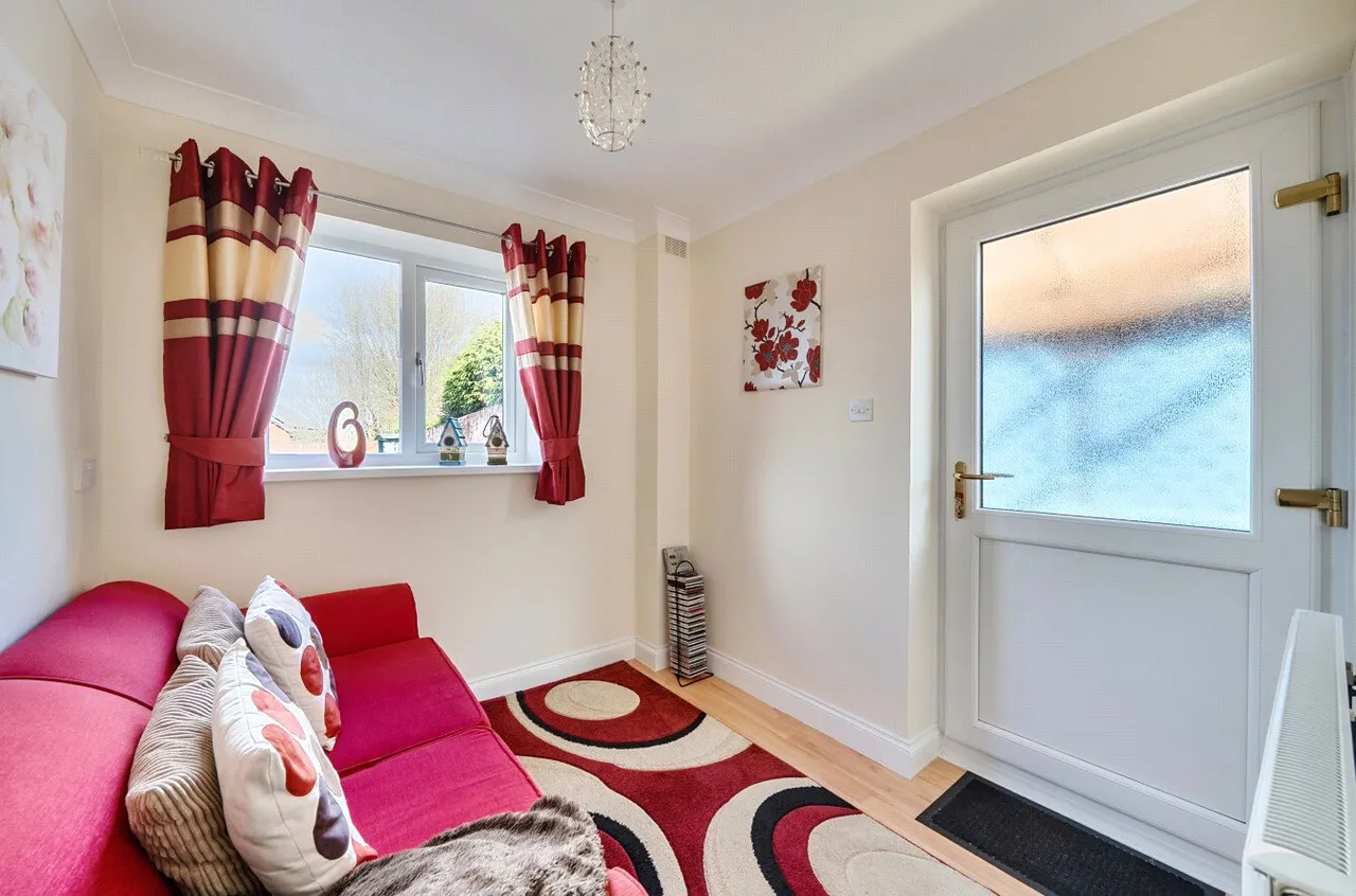 Goylands Close, Llandrindod Wells, LD1, photo 6