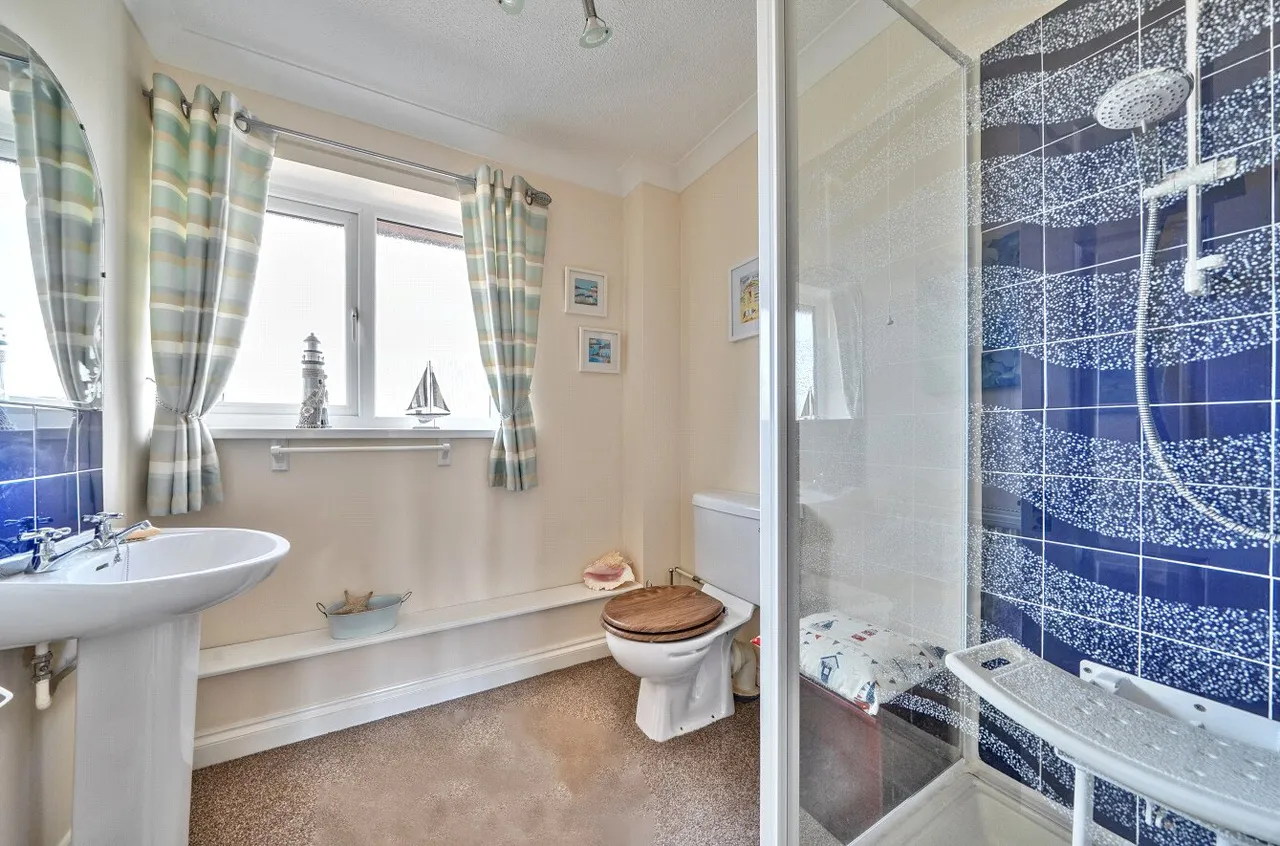 Goylands Close, Llandrindod Wells, LD1, photo 13