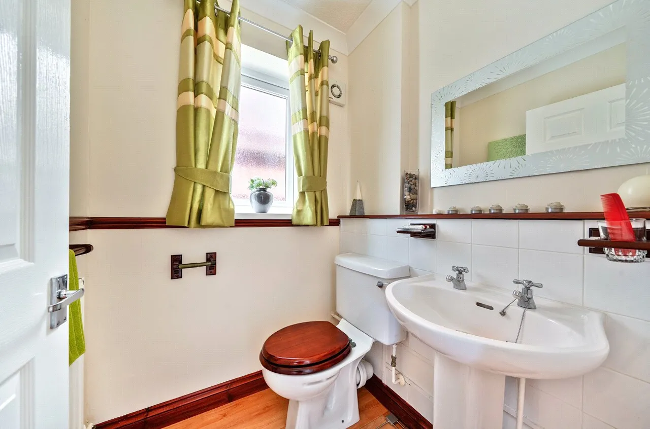 Goylands Close, Llandrindod Wells, LD1, photo 7