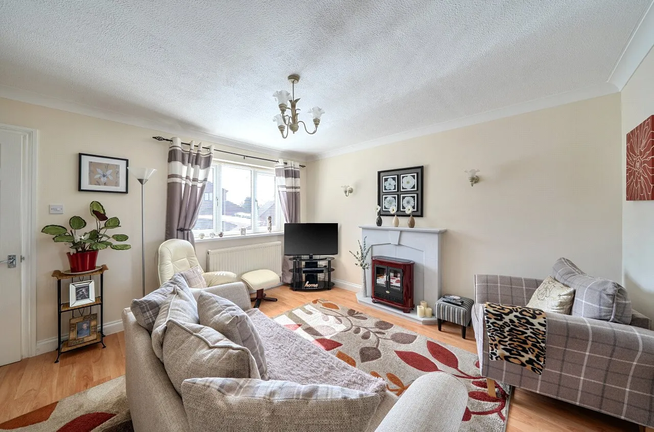 Goylands Close, Llandrindod Wells, LD1, photo 2