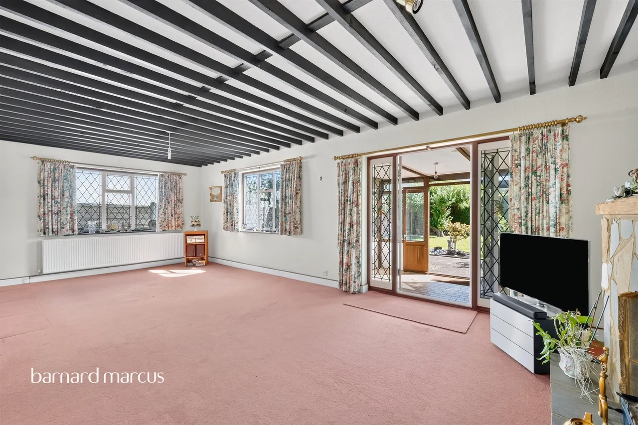 Walsingham Gardens, Epsom, KT19, photo 10