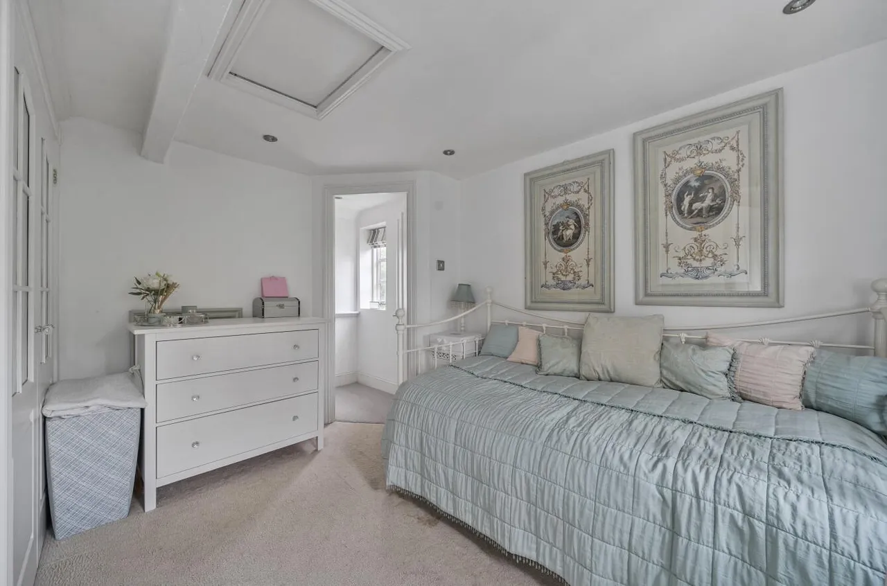 Beautifully Presented Detached Home, Offham, photo 19